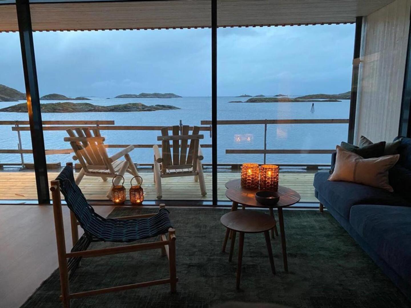 Waterfront With Panoramic Sea View Henningsvaer